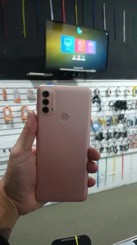 Celular Moto E40 com 128 armazenamento , 4 de ram