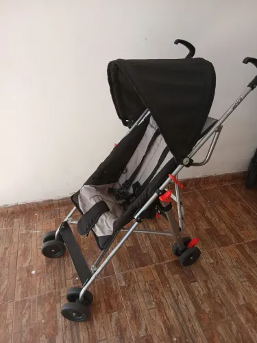 Carrinho guarda chuva