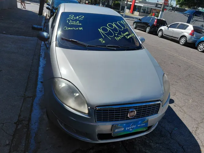 Fiat Linea Essence Dualogic 1.8 Flex 16V 4P 2012