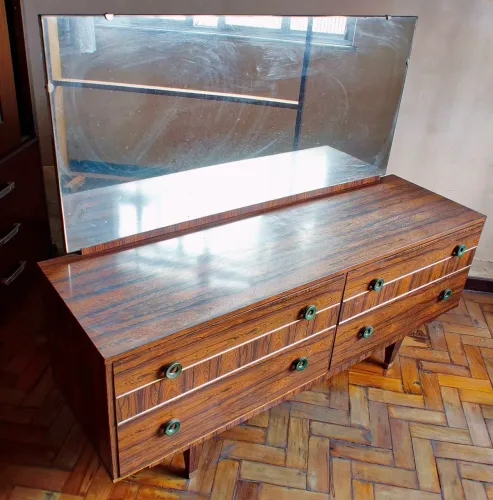 Cômoda Retrô Grande com Espelho - Estilo Vintage - Madeira Resistente