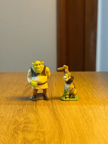 miniaturas shrek e burro kinder ovo