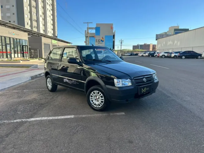 Fiat Uno Mille Celeb. WAY Econ. 1.0 F.flex 4P 2013