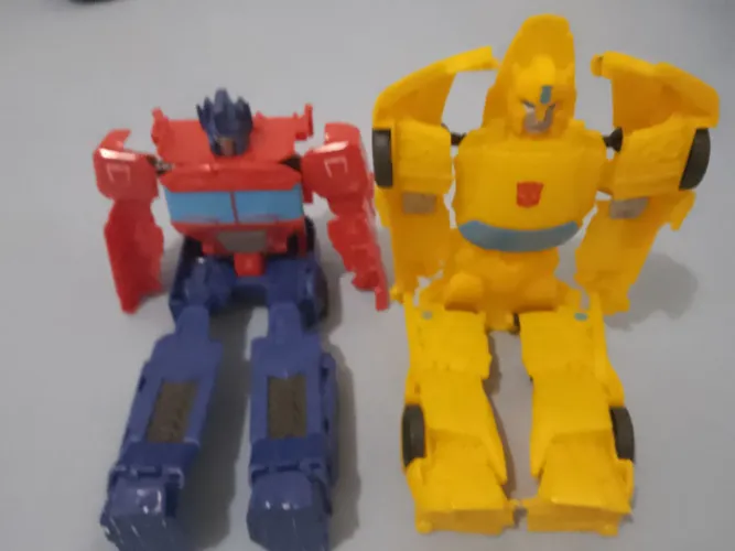 Brinquedos semi novos