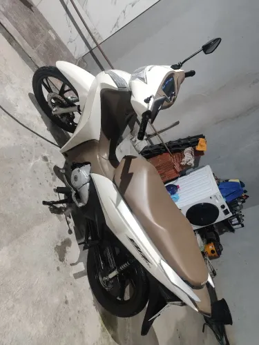 Honda Biz 125 2022 com KM Baixa