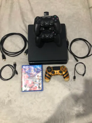 Combo PlayStation 4 slim 1TB + Smart TV 32 polegadas 