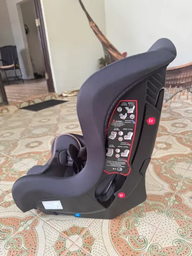 Carrinho de automóvel 
