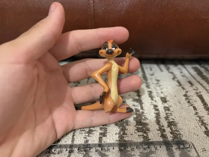 Boneco Timão Rei Leão Disney.