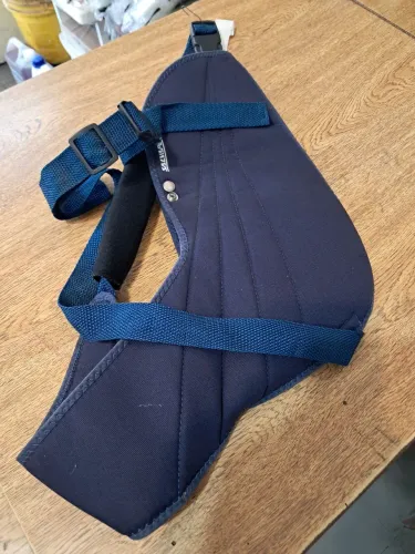Material ortopédico - Tipóia Salvape Mod: 301-04 média nova