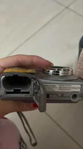 Câmera Kodak EasyShare C813 - Com Defeito / Não Liga / Para Peças ou Decoração".