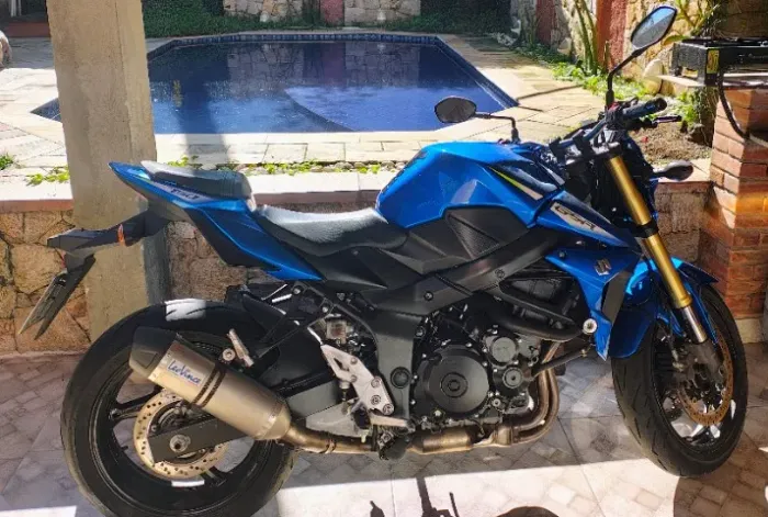 Suzuki GSR 750A 2016 azul - Excelente estado! Linda!
