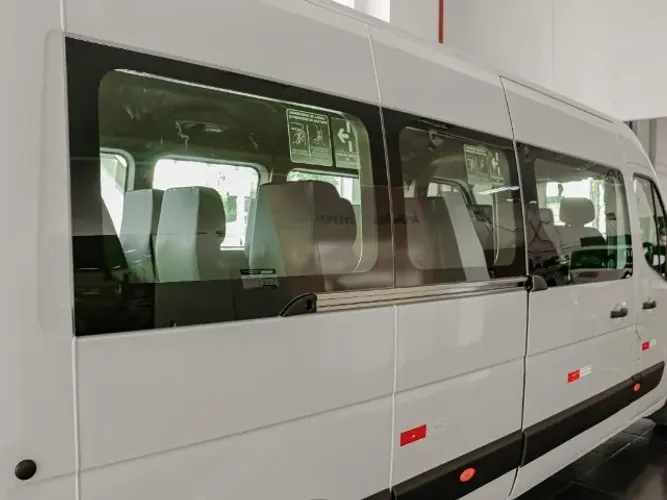 Renault Master 2.3 DCI Executive Longo 16L Dies 2027