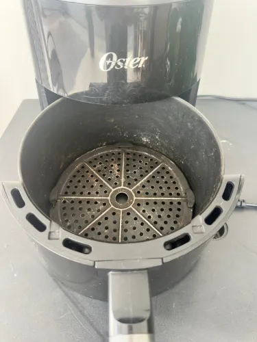 Air Fryer Oster modelo OFRT400