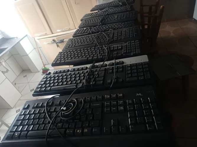 TECLADOS PARA PC USB semi novos