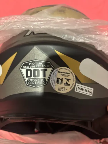 Capacete tamanho 56