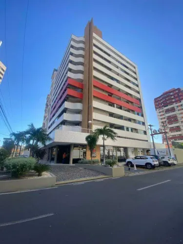 Flat à venda no Edifício Savassi no Jóquei