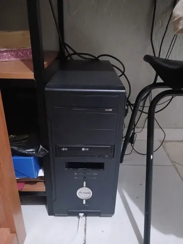 COMPUTADOR COMPLETO + MONITOR DELL PIVOTANTE