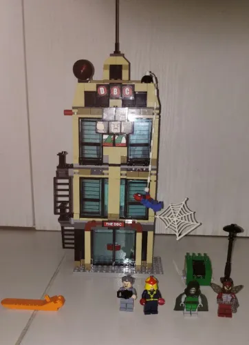 Lego Marvel Super Heroes Spider-Man Daily Bugle Showdown Set