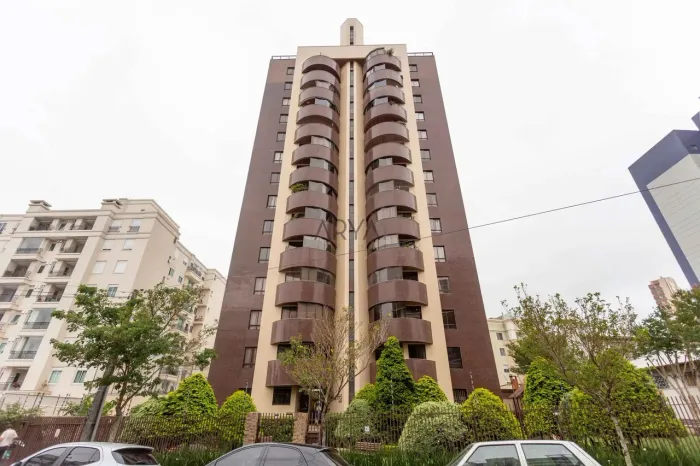Apartamento à venda no Bacacheri ARYA1