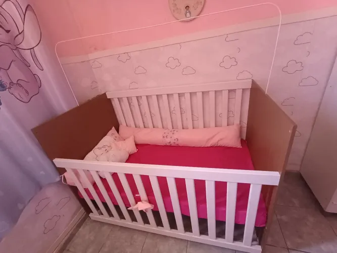 Berço Infantil com Colchão Padrão Americano - Excelente Estado!