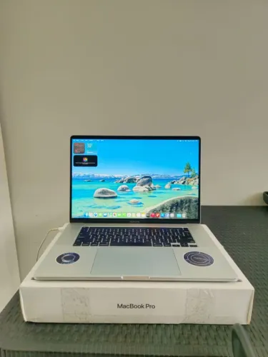 Macbook Pro i9 16gb RAM 1tb SSD 
