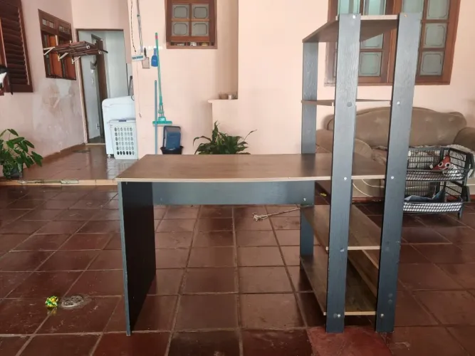 ESCRIVANINHA COM ESTANTE