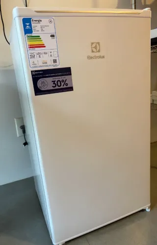 Frigobar Electrolux 90L Efficient EM90 - Branco | 220V | Em Estado de Novo