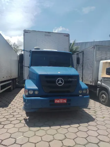 Caminhão baú 23-24 baú 8.90 aceito financiamento bancário 