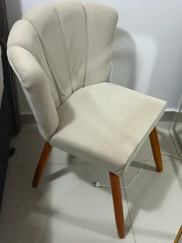 POLTRONA PARA BANCADA DE MAQUIAGEM