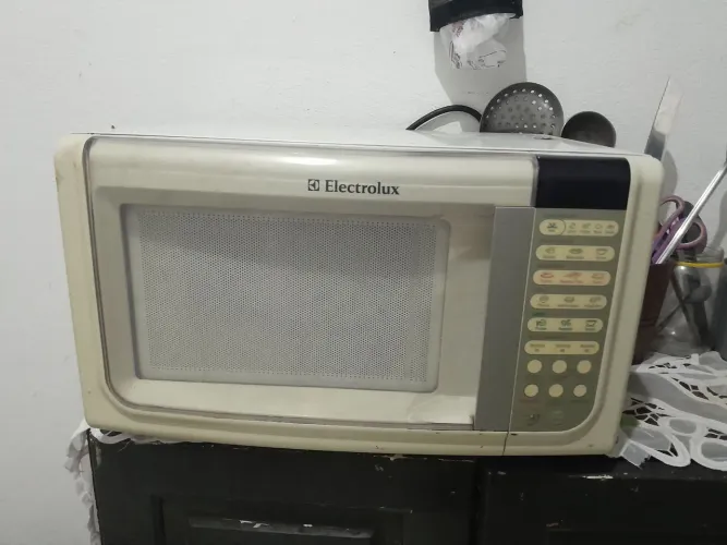 Micro-ondas Electrolux ? R$ 200