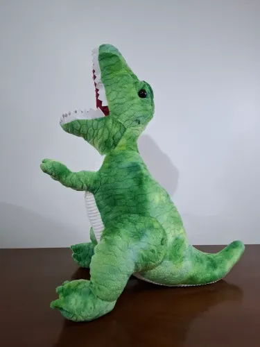 Dinossauro de pelúcia