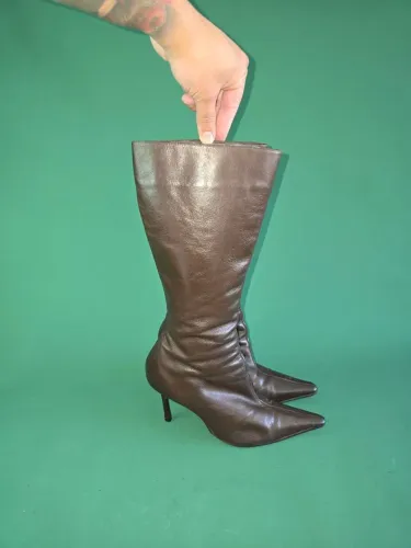 bota couro legitimo marrom cano longo feminina bico fino