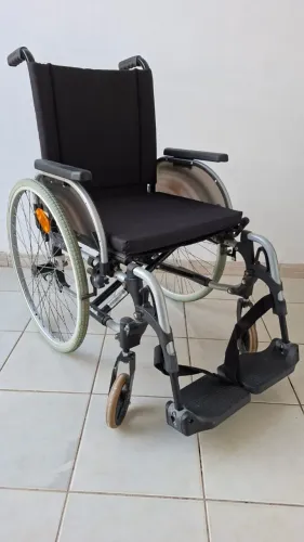Cadeira de Rodas Ottobock Start em M1 Alumínio Conservadíssima - Super Resistente