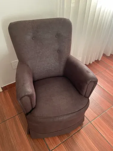 Poltrona com Balanço e Puff