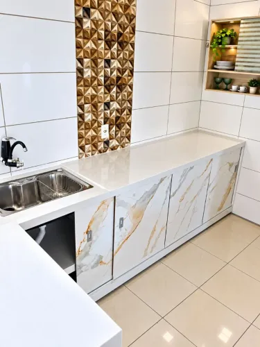 Armário de porcelanato+ bancada com pia inox