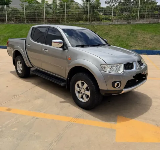 Mitsubishi L200 Triton HPE 3.2 CD TB Int.diesel AUT 2012