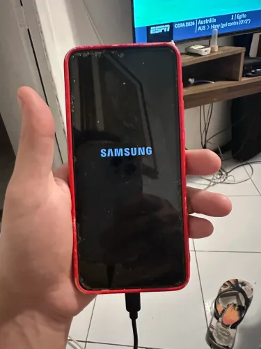 Samsung galaxy 0a2 vermelho