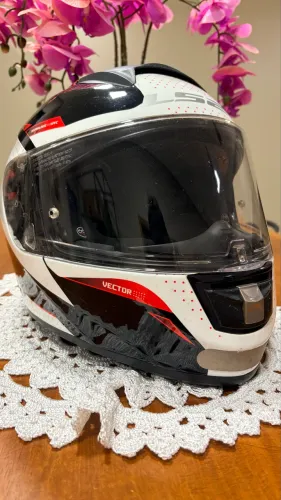 Capacete LS2 Vector 