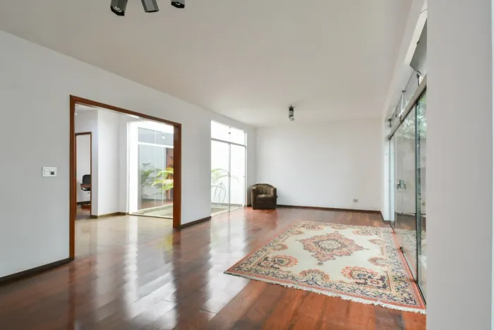 Sobrado para venda em Planalto Paulista com 4 quartos, sendo 2 suítes, 331m²