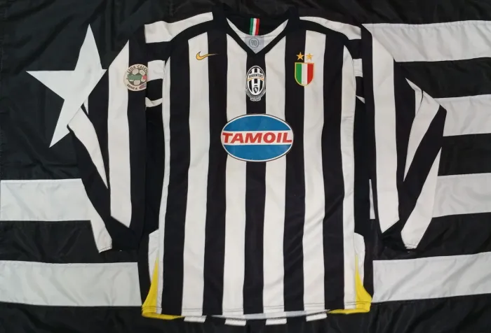 Camisa Juventus 2005/06 manga cumprida 