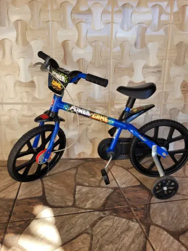 Bicicleta infantil seminova