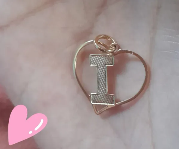 Vendo lindo pingente letra I