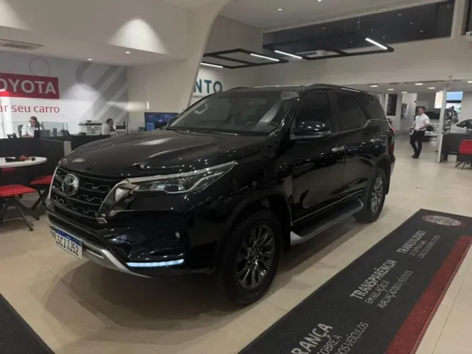 Toyota Hilux SW4 SRX 4X4 2.8 TDI 16V Dies. Aut. 2022