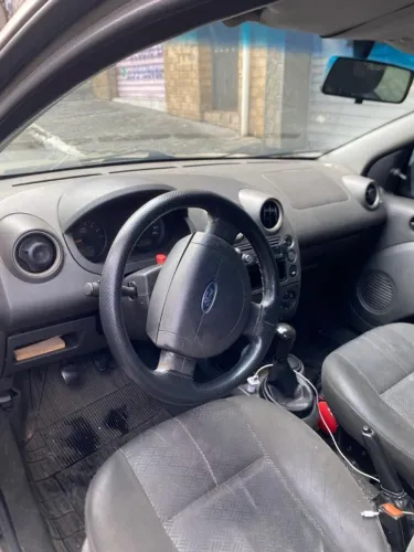 Ford Fiesta Sedan 1.0 8V Flex 4P 2007