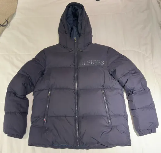 Jaqueta Tommy Hilfiger azul marinho, masculina, tamanho M! Usada 2 vezes! Zerada