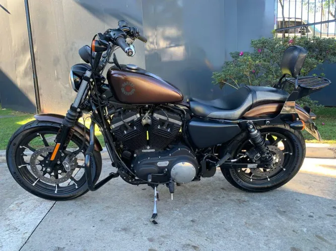 HARLEY-DAVIDSON SPORTSTER XL 883 N IRON