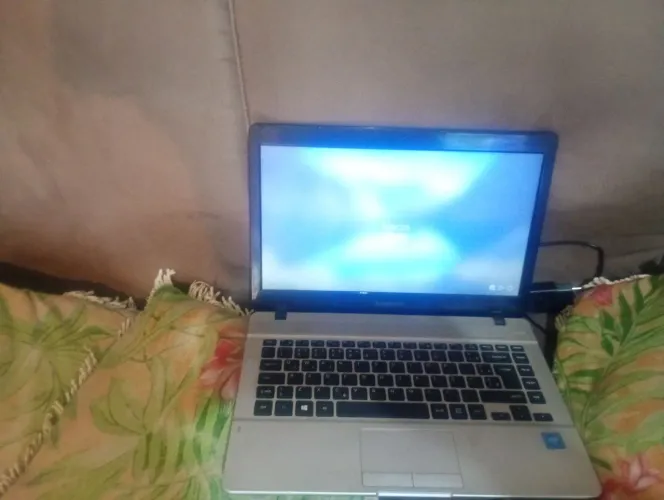 Eu estou vendendo um notebook Samsung 