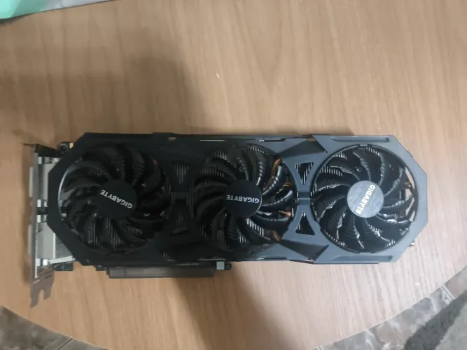 Placa de vídeo GTX 970 usada e bem preservada