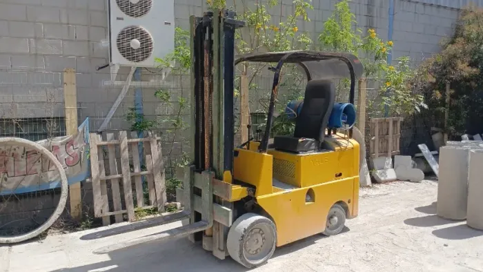 EMPILHADEIRA YALE 2,5 TON