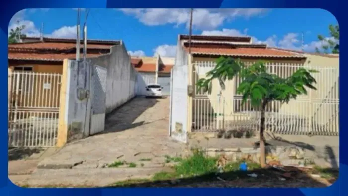 04 RESIDÊNCIAS - Lotes 13-A e 13-B, Rua Maria dos Santos Rodrigues, nºs 613, 613-A, 621 e 