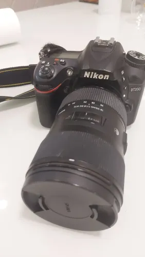 Nikon D7200 com lente 18-35 mm 1.8 sigma art